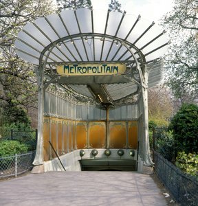 Porte Dauphine, parada de metro, arquitectura de Guimard.