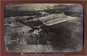Primera Guerra Mundial: Ucrania en los años 1914-1916 durante la invasión del ejército alemán. Vista aérea (foto en blanco y negro) de Heldenfriedhof Dsessentniki (attr. to)