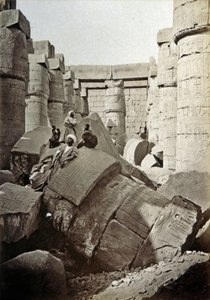 Templo de Karnak, hacia 1900 (fotografía en blanco y negro) de Henri Béchard