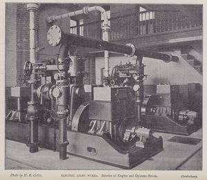 Interior de la sala de motores y dinamos, Electric Light Works, Canterbury, Kent (foto en b/n) de Henry Beauchamp Collis