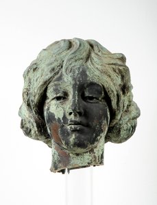 Cabeza de la Victoria del Monumento de Guerra de Leeds de Henry Charles Fehr