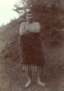 Maori Study, c.1910 (impresión en gelatina de plata) de Henry Gaze