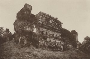 Ciudades en ruinas de Ceilán: Jetawanarama, desde el suroeste (foto en blanco y negro) de Henry W. Cave