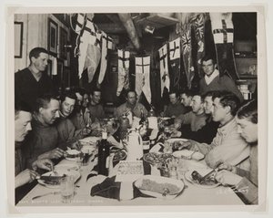 Última cena de cumpleaños del Capitán Scott, durante la expedición Terra Nova (1910-13) al Polo Sur de Herbert Ponting