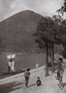 Nantai-zan y el lago Chuzenji de Herbert Ponting