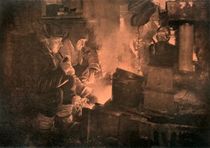 Oates y Meares en la estufa de grasa en los establos, 1911, 1913 de Herbert Ponting