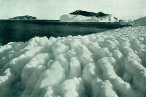 Crestas de hielo después de una ventisca, c. 1910-1913 de Herbert Ponting