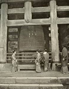 La Gran Campana en el Templo Chio-In, 1910
