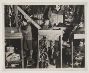 Los edificios durante la expedición Terra Nova (1910-13) al Polo Sur de Herbert Ponting