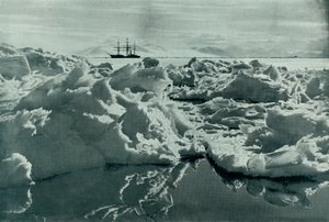 El Terra Nova en el Estrecho de McMurdo, c1910-1913, 1913