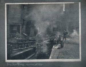 Tees Iron Works - Vertiendo escoria, 1919 de Hood and Co. Ltd