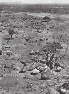 África: Vista de las llanuras desde el monte Talodi (foto b/n)