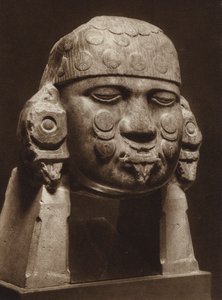 Mexico: Cabeza de diorita de la diosa Coyolxauhqui, Museo nacional (b/w photo) de Hugo Brehme