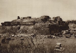 Mexico: Piramide de Xochicalco, Antes de la restauracion (b/w photo) de Hugo Brehme
