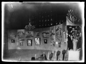 Pinturas de Hugo Simberg y Magnus Enckell en una exposición en la Casa de la Nobleza de Helsinki