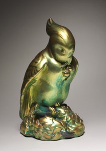 Loro, hecho en la Fábrica Zsolnay, c.1910