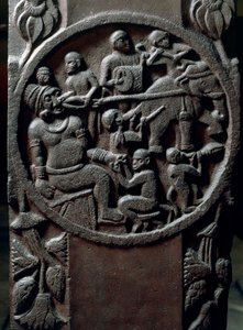 Arte indio, hinduismo: bajorrelieve que representa monos arrancando un diente de un gigante usando elefantes. Siglo II a.C. Kolkata, Museo Indio