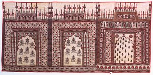 Tres arcos de oración chintz montados como un solo colgante de Indian School