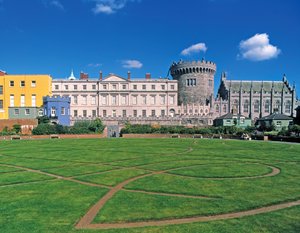 Castillo de Dublín, vista desde los jardines