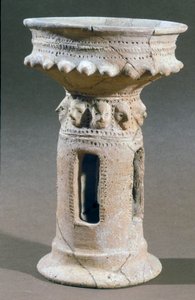 Soporte para quemar incienso encontrado en las colinas cerca de Hebrón, Israel, c.9-8 siglo a.C.