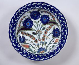 Plato con una decoración floral, Iznik de Islamic School