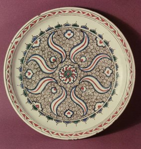 Plato decorado con un patrón de llamas, Iznik, de Turquía de Islamic School