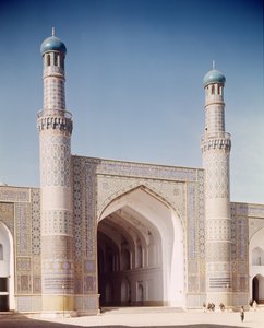 La Masjid-i Jami o Mezquita del Viernes, fundada en 1200, reconstruida en 1498