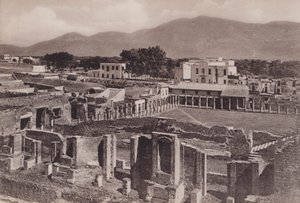 Caserma Dei Gladiatori Con Panorama, La Escuela de Esgrima (foto en blanco y negro) de Italian Photographer
