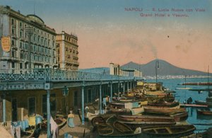 Nápoles - vista del Grand Hotel Santa Lucia y el Monte Vesubio de Italian Photographer