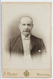Foto de una tarjeta postal que retrata al pintor Albano Lugli de Italian Photographer