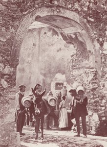 Sicilia: Un antiguo portal, Taormina (foto b/n) de Italian Photographer