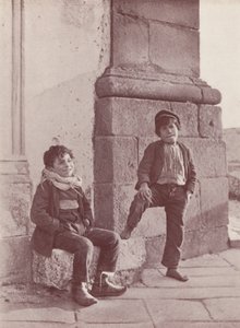 Sicilia: Chicos sicilianos del interior (foto b/n) de Italian Photographer