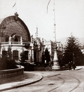La entrada a la Exposición de Bellas Artes en Montecarlo, en 1898, 25/02/1898 (foto en B/N) de Italian Photographer