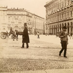Vista de la Piazza del Duomo, Milán, 1873 de Italian Photographer