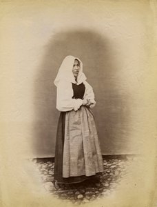 Joven con vestido de novia, Parre, Lombardía, Italia, fotografía de Premiata Fotografia Taramelli de Italian Photographer