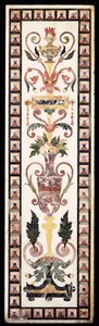 Un panel de mármol blanco con incrustaciones de pietre dura italiano, principios del siglo XVIII de Italian School