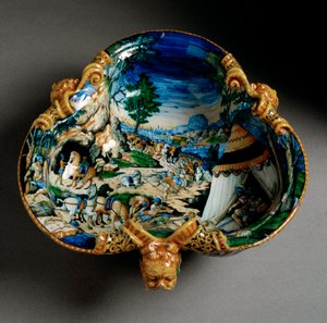 Copa de cerámica en forma de trébol decorada con la representación de Aníbal durante el cruce de los Alpes producida en Urbino en el taller Fontana, Italia de Italian School