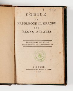 Código de Napoleón el Grande para el Reino de Italia, abierto en la portada, publicado en Florencia, Molini, Landi et Cie, 1806 (papel impreso) de Italian School