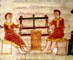 Codex 132 Livre 14 Cap.25 Dos hombres serrando madera, de De Universo por Rabanus Maurus (c.780-856) 1023