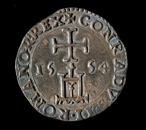 Moneda de la República de Génova: testón (o testone) de plata de la Bendición. Frente que representa el portal de Génova bajo una cruz. 1554 Genes, Musei di Strada Nuova de Italian School