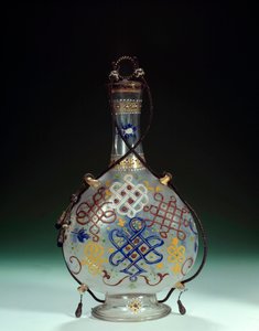 Arte italiano: botella de vidrio con decoraciones policromadas. Hecho en Italia. Siglo XVI París, Museo del Louvre de Italian School