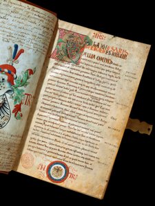 Manuscrito "Comentarios sobre la Guerra de las Galias" de Julio César (100-44 a.C.) (ms. 541) Blasón del humanista Niccolò Tranchedini, propietario del manuscrito. Siglo XIV. Biblioteca Riccardiana Nápoles