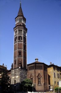 Milán: el campanario de San Gottardo de Italian School