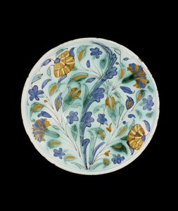 Plato que imita la cerámica turca (Iznik)