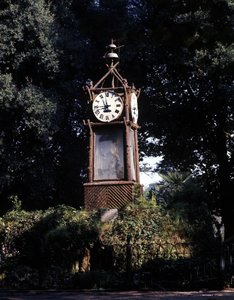 Roma, reloj de agua del Pincio (Villa Borghese) construido en 1867. Fue realizado por el dominico Giambattista Embriaco de Italian School