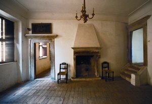Habitación con chimenea en la casa natal de Rafael (1483-1520) de Italian School