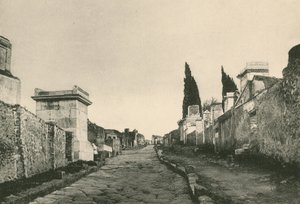 La calle de las tumbas como es de Italian School