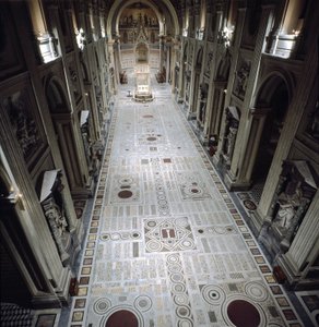 Vista de la nave central de la Basílica de San Juan de Letrán