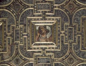 Vista del techo con paneles pintados de Pier Maria Pennacchi (1464-1514/15) (madera) de Italian School