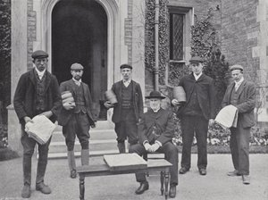 Festival del pastel de liebre de Hallaton, el vicario y la delegación de J. Benjamin Stone